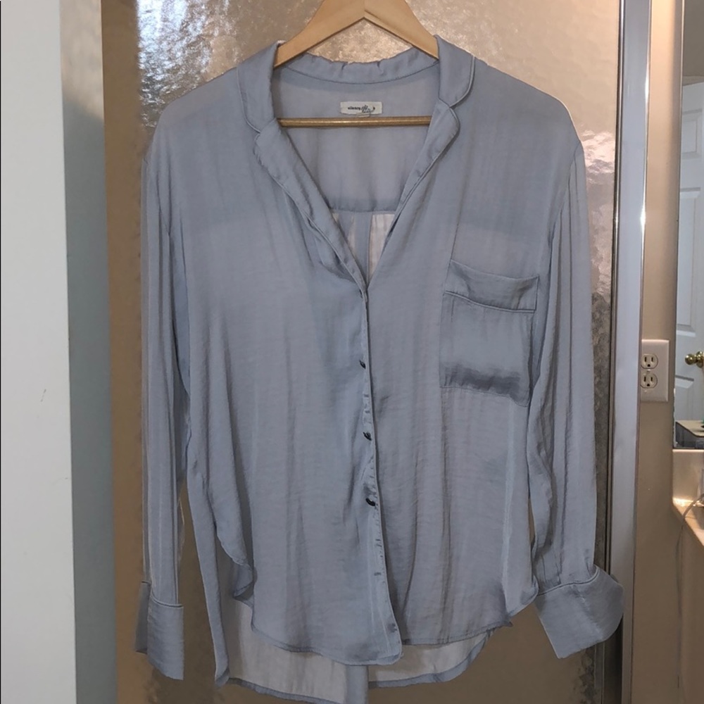 Silk shirt gray